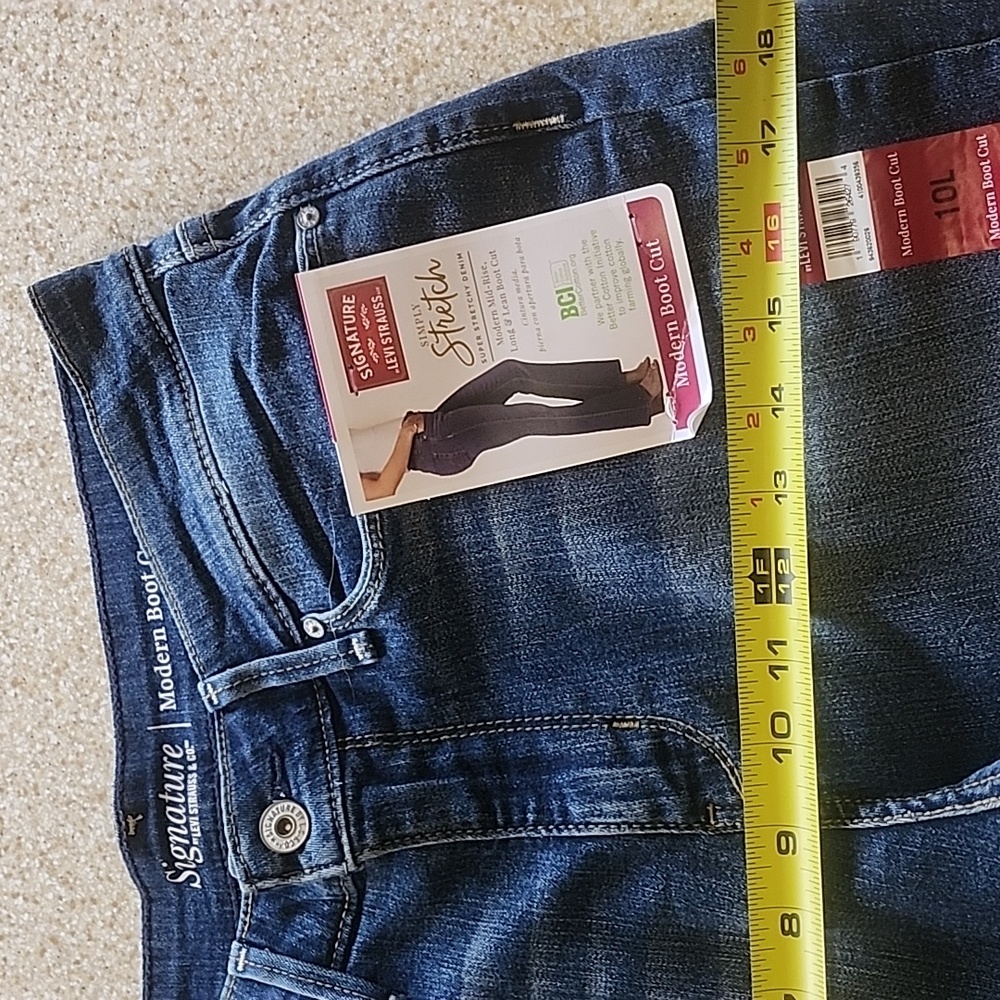 NWT Signature Levi Modern Boot Cut Simply Stretch Size 10L - Picture 4 of 11
